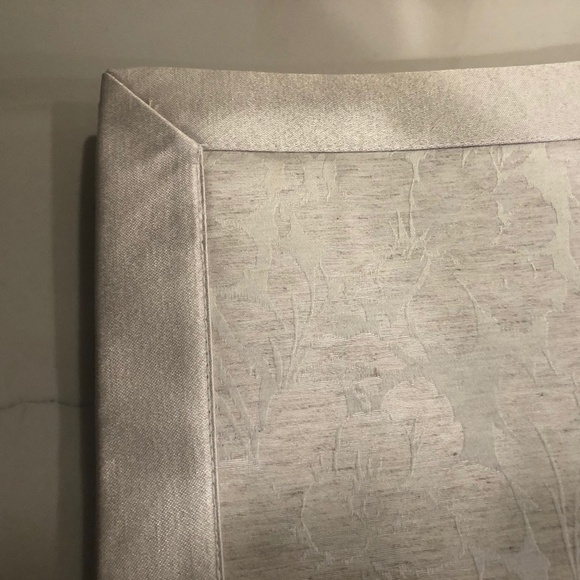 6 Pc Waterford Damask Silver Placemats - Picture 4 of 8